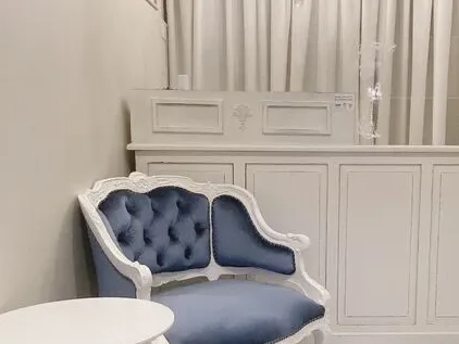 次世代の技術と安心の空間をご提供いたします 最新機器を使用した安心・安全・効果的な施術に加えて、お肌や全身の美容に関するお悩みやコンプレックスを気軽に相談できるようなリラックスした空間づくりを心掛けております。本物の技術と結果を追求するスタッフの想いや取り組みについてご紹介いたします。