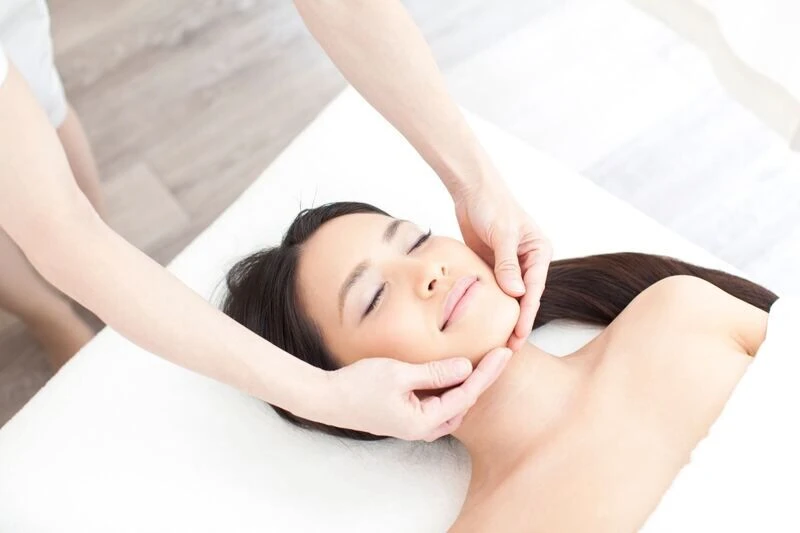 もっと手軽に｢綺麗｣を体験していただくため最新の美容技術を低価格でご提供します